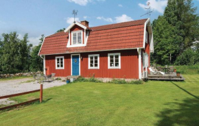 3 Bedroom Cozy Home In Holmsjö